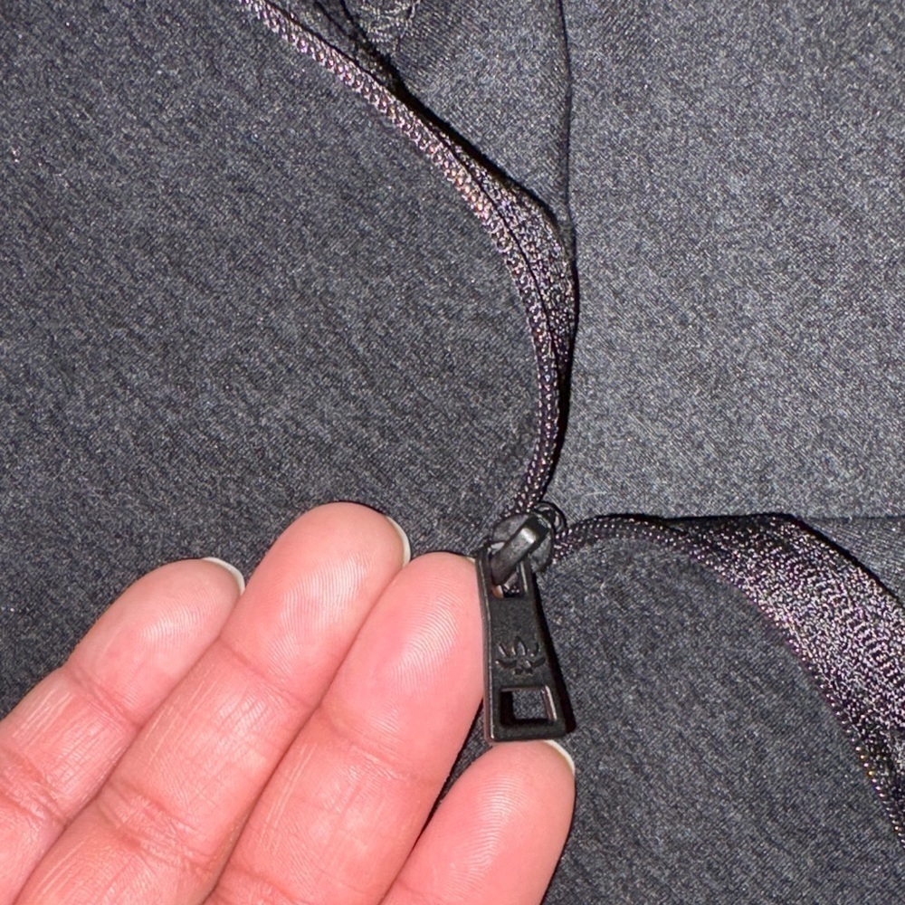 Beyond Yoga x Peloton Black Jacket - Picture 6 of 8